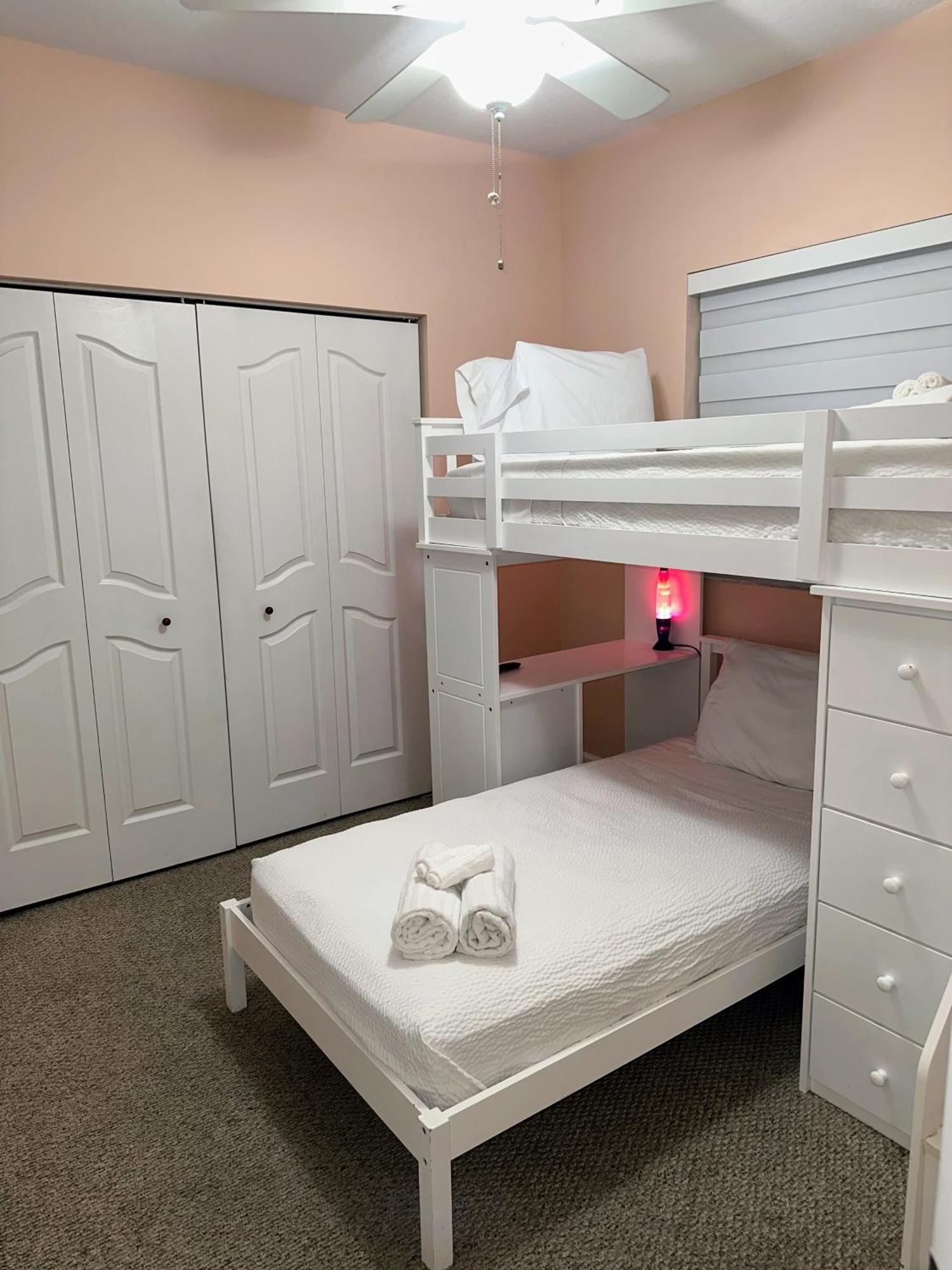 Сasa de vacaciones Big Beautiful House With Heated Pool Miami